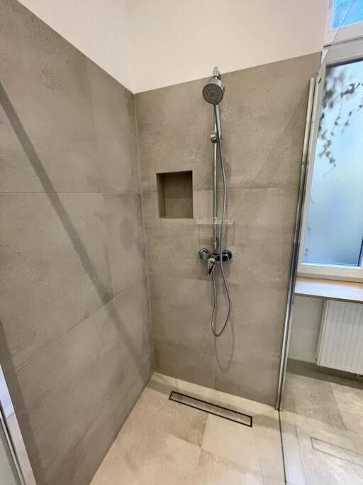 City-Center-Apartment Hip Area, Big & New Виена Екстериор снимка