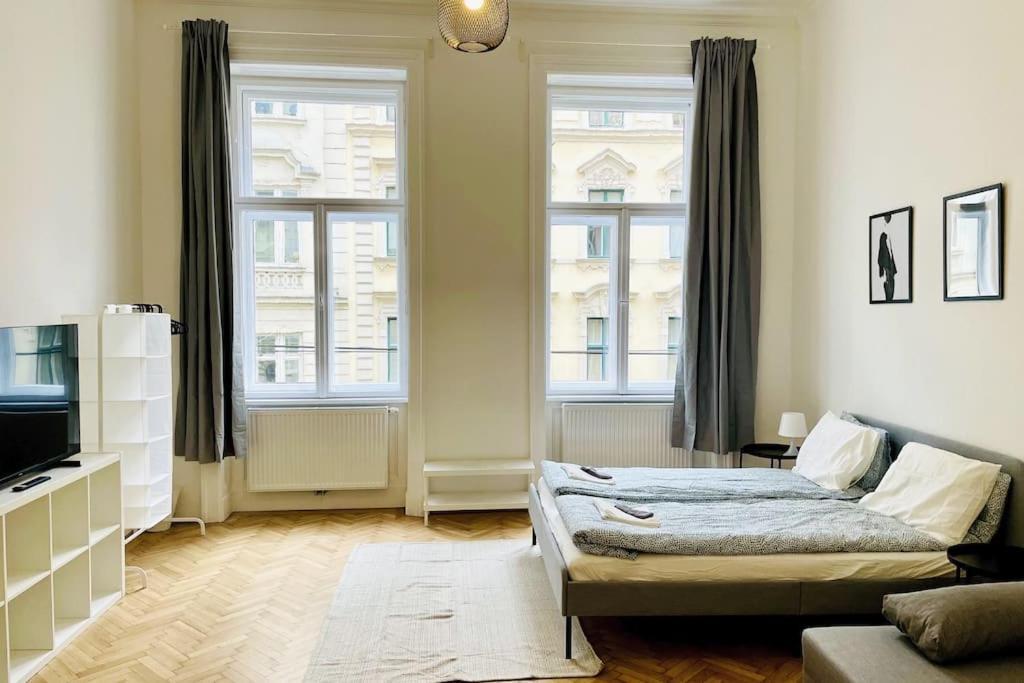 City-Center-Apartment Hip Area, Big & New Виена Екстериор снимка